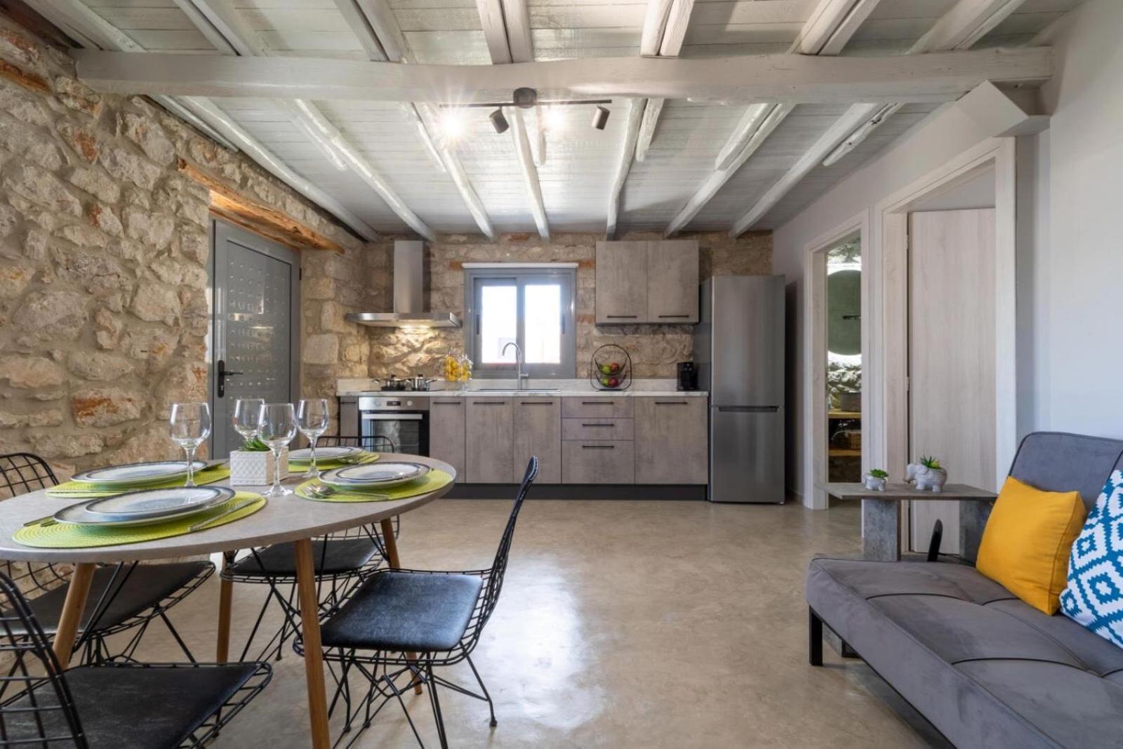 Vivari Stone House 外观 照片